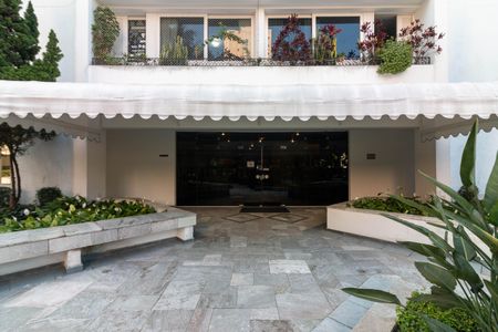 Apartamento para alugar com 98m², 3 quartos e 1 vaga Apartamento para alugar com 98m², 3 quartos e 1 vagaEntrada