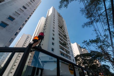 Apartamento para alugar com 98m², 3 quartos e 1 vaga Apartamento para alugar com 98m², 3 quartos e 1 vagaFachada e portaria