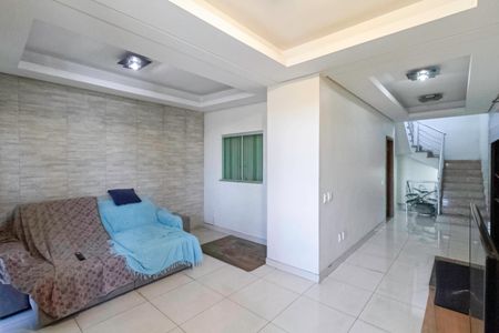 Casa à venda com 120m², 3 quartos e 2 vagasSala 2