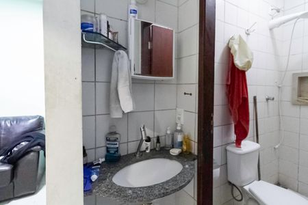 Casa à venda com 120m², 3 quartos e 2 vagasBanheiro social 1