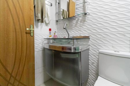 Casa à venda com 120m², 3 quartos e 2 vagasBanheiro social 2