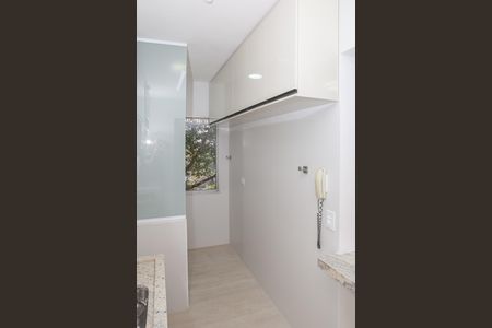 Apartamento para alugar com 50m², 2 quartos e 1 vaga Apartamento para alugar com 50m², 2 quartos e 1 vagaCozinha e Área de Serviço