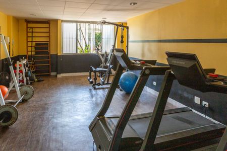 Apartamento para alugar com 50m², 2 quartos e 1 vaga Apartamento para alugar com 50m², 2 quartos e 1 vagaÁrea comum - Academia