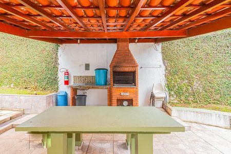 Apartamento para alugar com 50m², 2 quartos e 1 vaga Apartamento para alugar com 50m², 2 quartos e 1 vagaÁrea comum - Churrasqueira