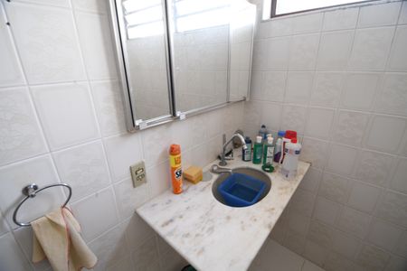 Casa à venda com 245m², 5 quartos e 2 vagasBanheiro Social 2