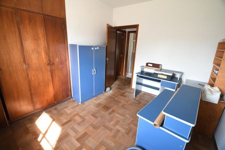 Casa à venda com 245m², 5 quartos e 2 vagasQuarto 2