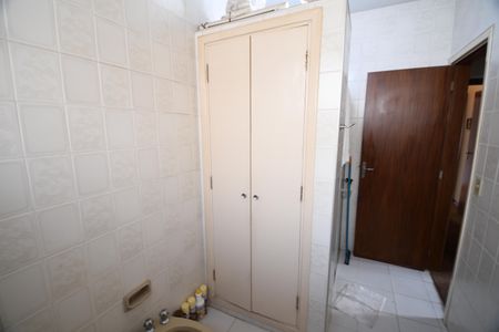 Casa à venda com 245m², 5 quartos e 2 vagasBanheiro Social 2
