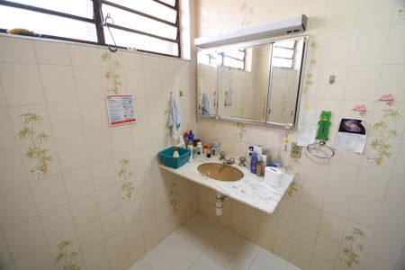 Casa à venda com 245m², 5 quartos e 2 vagasBanheiro Social 1