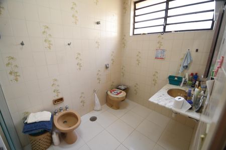 Casa à venda com 245m², 5 quartos e 2 vagasBanheiro Social 1