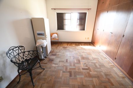 Casa à venda com 245m², 5 quartos e 2 vagasSuíte 