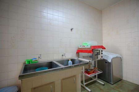 Casa para alugar com 420m², 5 quartos e 4 vagasÁrea de Serviço