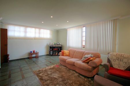 Casa para alugar com 420m², 5 quartos e 4 vagasSala de Estar 2