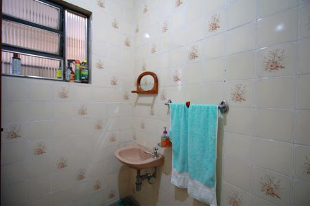 Casa para alugar com 420m², 5 quartos e 4 vagasBanheiro de serviço