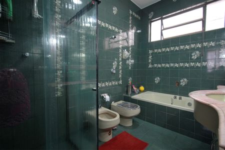 Casa para alugar com 420m², 5 quartos e 4 vagasBanheiro da Suíte