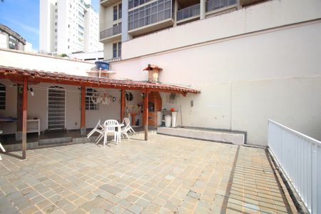 Casa para alugar com 420m², 5 quartos e 4 vagasQuintal