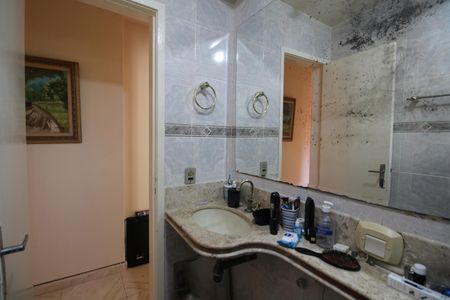 Apartamento à venda com 65m², 2 quartos e 1 vagaBanheiro Social