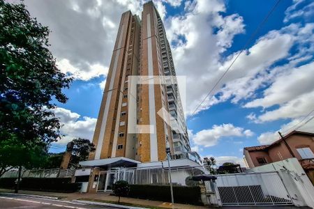 Apartamento à venda com 128m², 3 quartos e 2 vagasFachada