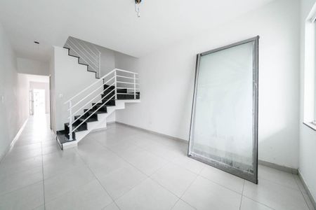 Casa à venda com 170m², 3 quartos e 5 vagasSala