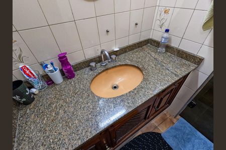 Casa para alugar com 172m², 2 quartos e 2 vagasBanheiro da Suíte 1