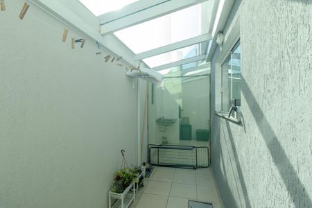 Casa de condomínio à venda com 79m², 3 quartos e 2 vagas Casa de condomínio à venda com 79m², 3 quartos e 2 vagasÁrea comum