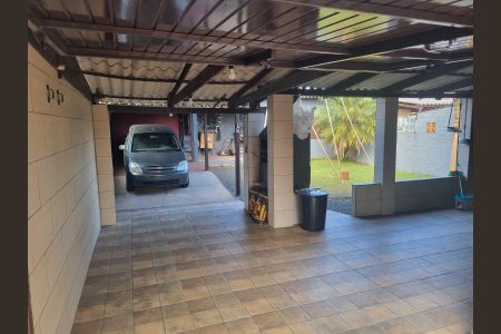 Casa à venda com 70m², 3 quartos e 4 vagasÁrea Externa