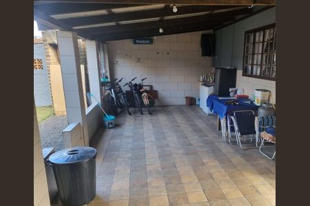 Casa à venda com 70m², 3 quartos e 4 vagasÁrea de Serviço