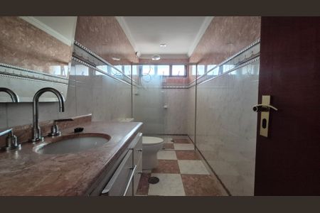 Apartamento à venda com 136m², 3 quartos e 2 vagasBanheiro