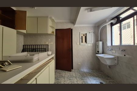 Apartamento à venda com 136m², 3 quartos e 2 vagasLavanderia