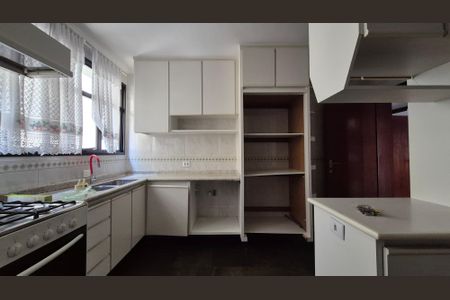 Apartamento à venda com 136m², 3 quartos e 2 vagasCozinha