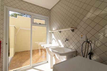 Casa de condomínio para alugar com 800m², 5 quartos e 7 vagas Casa de condomínio para alugar com 800m², 5 quartos e 7 vagasÁrea de Serviço