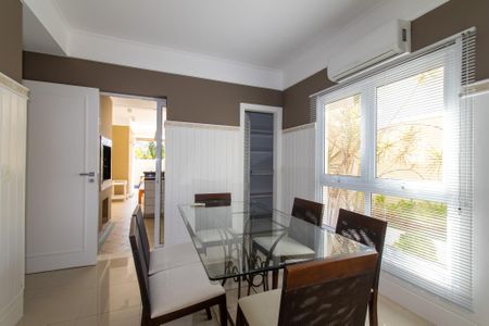 Casa de condomínio para alugar com 800m², 5 quartos e 7 vagas Casa de condomínio para alugar com 800m², 5 quartos e 7 vagasCozinha