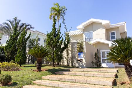 Casa de condomínio para alugar com 800m², 5 quartos e 7 vagas Casa de condomínio para alugar com 800m², 5 quartos e 7 vagasFachada