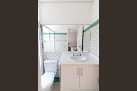 Casa de condomínio para alugar com 800m², 5 quartos e 7 vagas Casa de condomínio para alugar com 800m², 5 quartos e 7 vagasBanheiro da Suíte 2