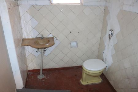 Casa à venda com 300m², 2 quartos e 1 vagaBanheiro