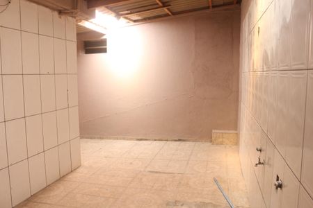 Casa à venda com 300m², 2 quartos e 1 vagaÁrea de Serviço