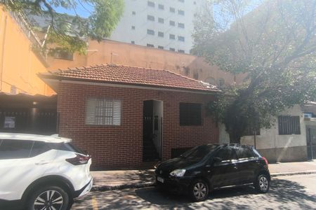 Casa à venda com 300m², 2 quartos e 1 vagaFachada