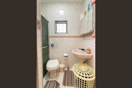 Casa à venda com 295m², 5 quartos e 1 vagaBanheiro da Suíte da Casa 01