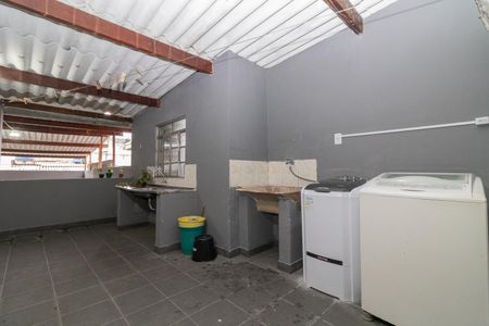 Casa à venda com 295m², 5 quartos e 1 vagaÁrea de Serviço da Casa 01