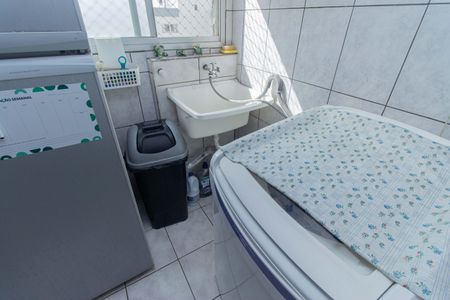 Apartamento à venda com 72m², 3 quartos e 1 vagaÁrea de Serviço