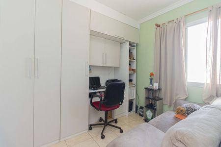 Apartamento à venda com 72m², 3 quartos e 1 vagaQuarto 02
