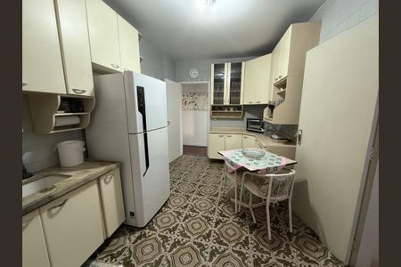 Apartamento à venda com 113m², 2 quartos e sem vaga Apartamento à venda com 113m², 2 quartos e sem vagaCozinha