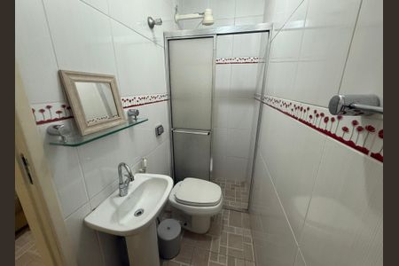 Apartamento à venda com 113m², 2 quartos e sem vaga Apartamento à venda com 113m², 2 quartos e sem vagaBanheiro