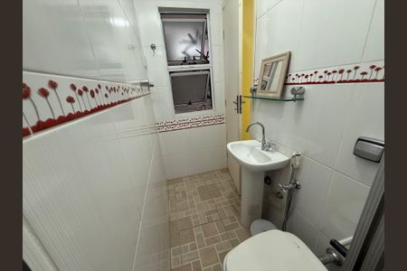Apartamento à venda com 113m², 2 quartos e sem vaga Apartamento à venda com 113m², 2 quartos e sem vagaBanheiro