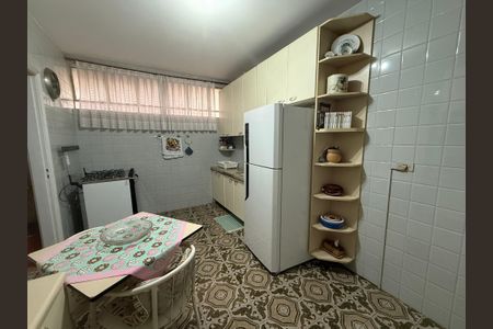 Apartamento à venda com 113m², 2 quartos e sem vaga Apartamento à venda com 113m², 2 quartos e sem vagaCozinha