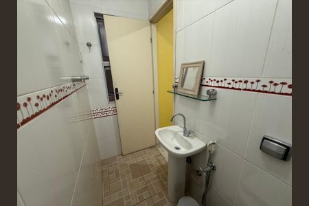 Apartamento à venda com 113m², 2 quartos e sem vaga Apartamento à venda com 113m², 2 quartos e sem vagaBanheiro