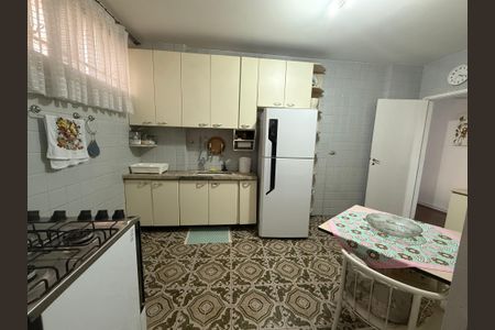 Apartamento à venda com 113m², 2 quartos e sem vaga Apartamento à venda com 113m², 2 quartos e sem vagaCozinha