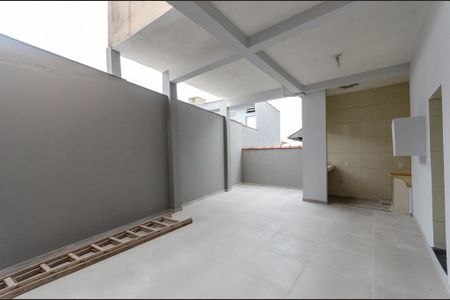 Casa para alugar com 250m², 2 quartos e 1 vagaQuintal