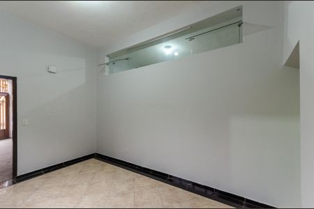 Casa para alugar com 250m², 2 quartos e 1 vagaSala