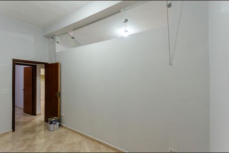 Casa para alugar com 250m², 2 quartos e 1 vagaQuarto