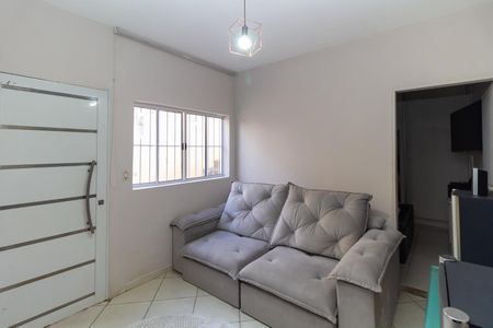 Casa à venda com 125m², 3 quartos e 2 vagasSala